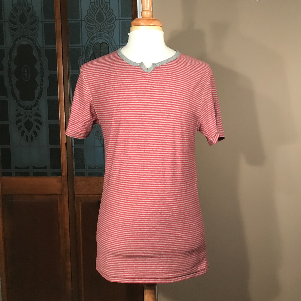 Alternative "Amerosa" Split V-Crewneck T-Shirt